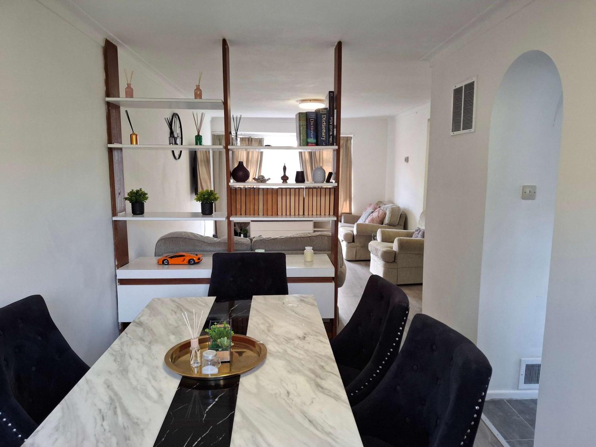 Nicely Decorated 3 Bedroom House Near Heathrow, London Staines-upon-Thames Buitenkant foto