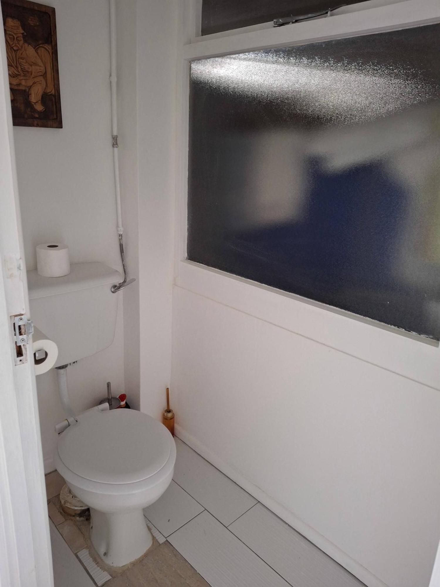 Nicely Decorated 3 Bedroom House Near Heathrow, London Staines-upon-Thames Buitenkant foto