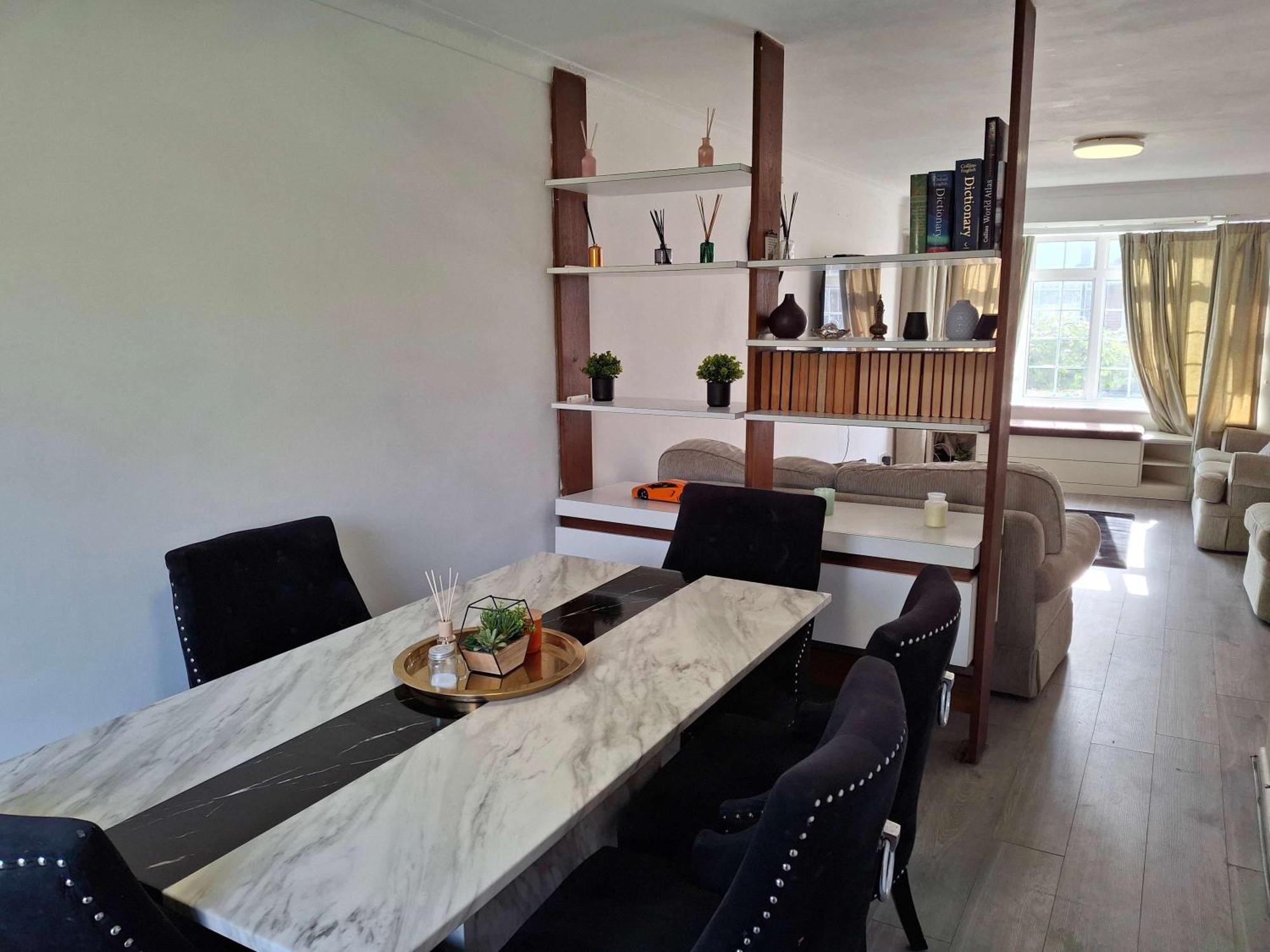 Nicely Decorated 3 Bedroom House Near Heathrow, London Staines-upon-Thames Buitenkant foto