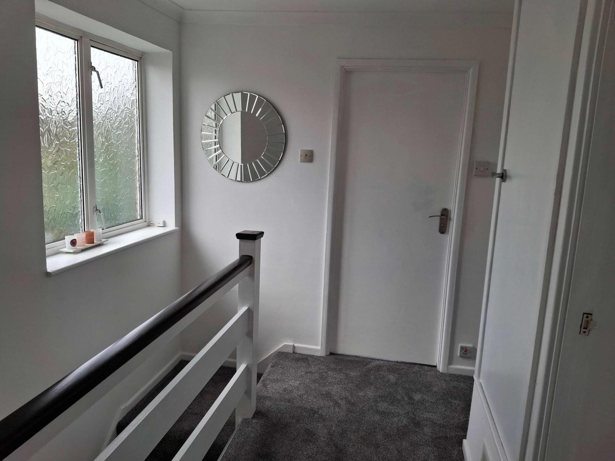 Nicely Decorated 3 Bedroom House Near Heathrow, London Staines-upon-Thames Buitenkant foto